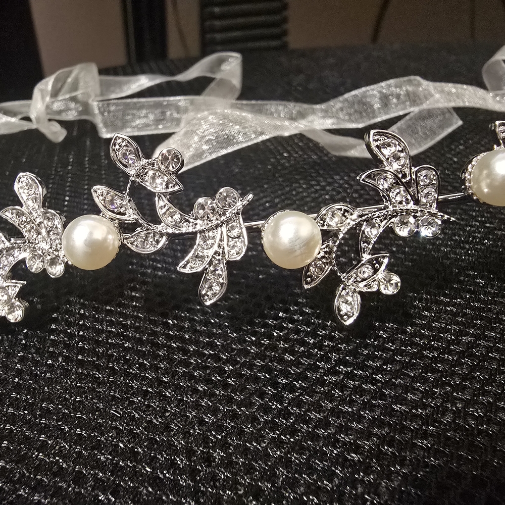 Elegant Silver and Pearl Hair Accessory